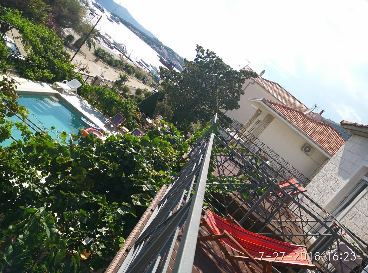 Apartments Gina โตรกีร์ ภายนอก รูปภาพ