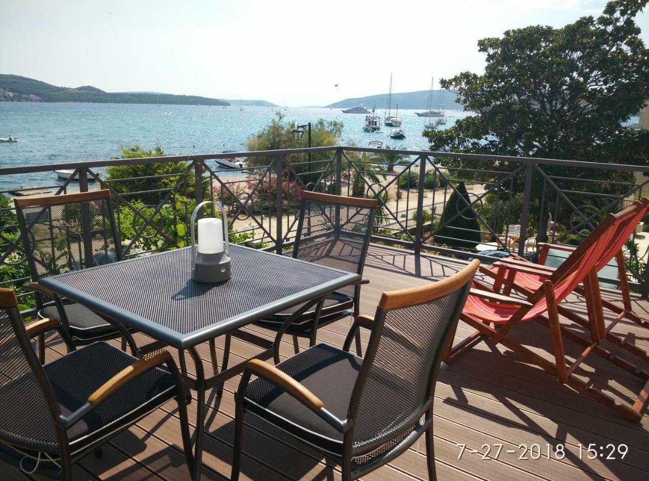 Apartments Gina โตรกีร์ ภายนอก รูปภาพ